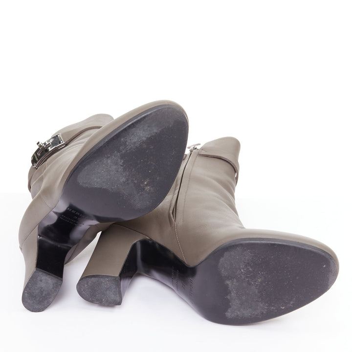 HERMES Joueuse Kelly Buckle grey etain silver turnlock heeled ankle boots
