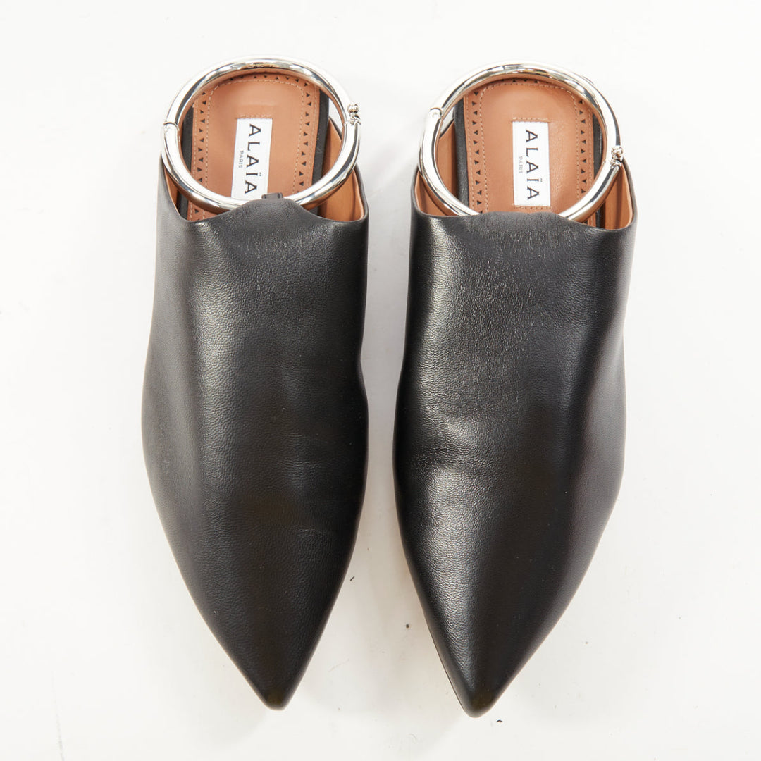ALAIA 2022 Runway La Babouche black leather pointed toe ring slip on mules EU38