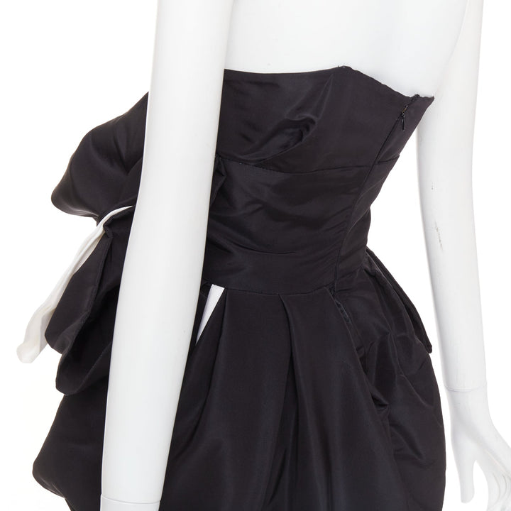 ALEXANDRE VAUTHIER COUTURE AW2018 Runway exaggerated bow draped asymmetric gown