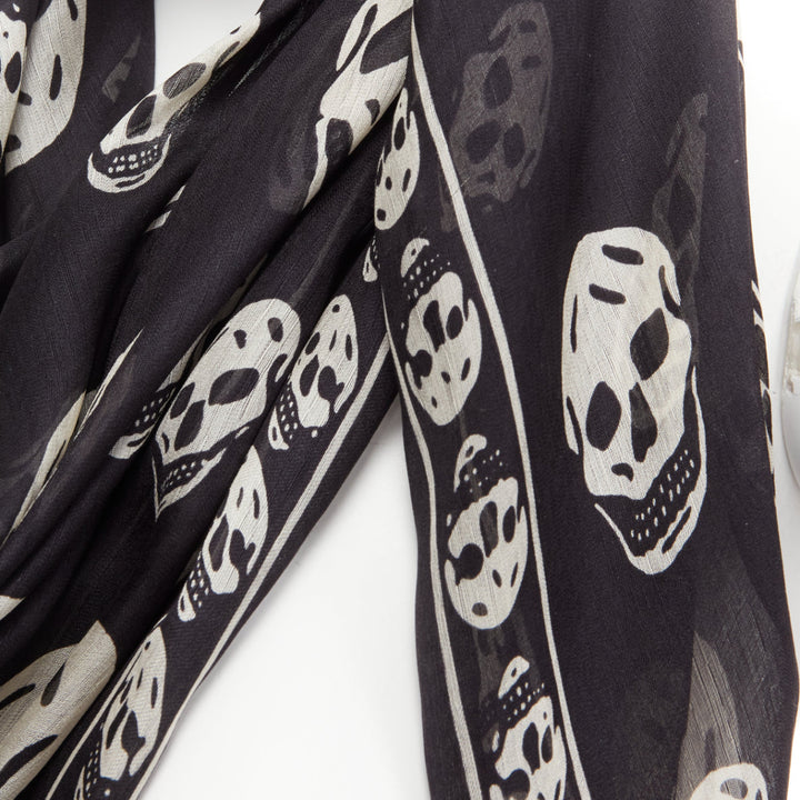 ALEXANDER MCQUEEN black white skull logo print 100% silk scarf