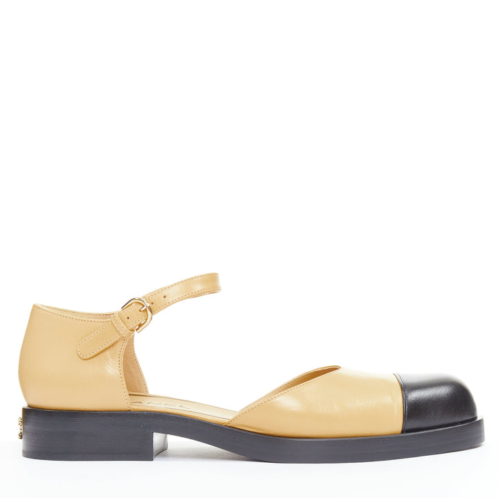 CHANEL 2023 beige lambskin interlocking CC black d'orsay mary jane flats EU39.5