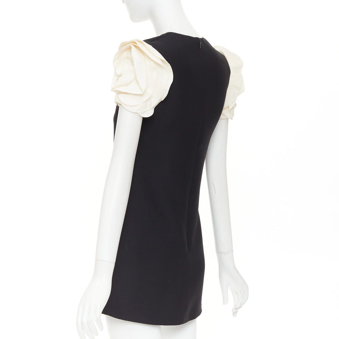 VALENTINO 2023 Crepe Couture black cream rosette floral cap sleeve dress IT40 S