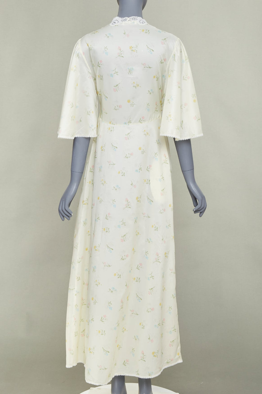 CHRISTIAN DIOR Vintage Sleepwear floral lace trim pastel yellow peignoir robe