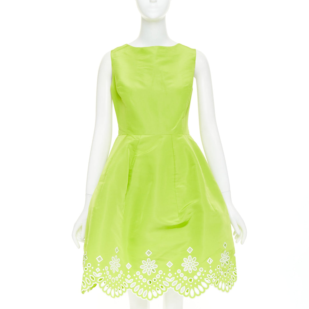 OSCAR DE LA RENTA S15 light green silk organza scalloped eyelet dress US6 M