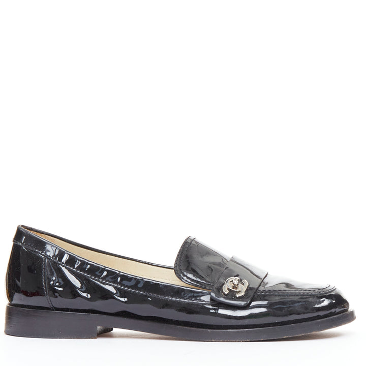CHANEL black patent leather interlocking CC logo loafers EU36.5