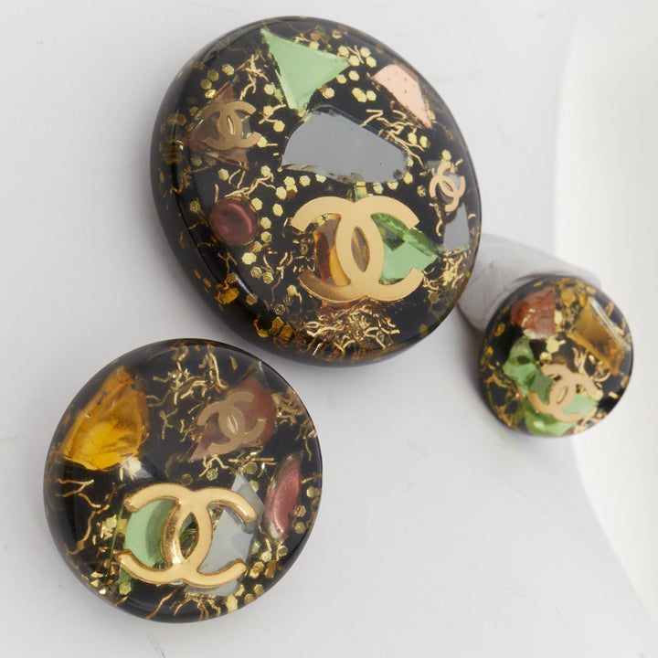 CHANEL 05P Vintage Set of 3 green resin gold CC logo glitter speckle pin brooch
