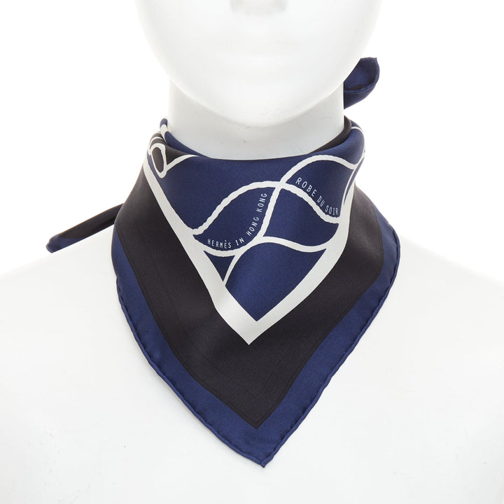 HERMES Limited Edition Robe du Soir Hong Kong 40 Silk navy black square scarf
