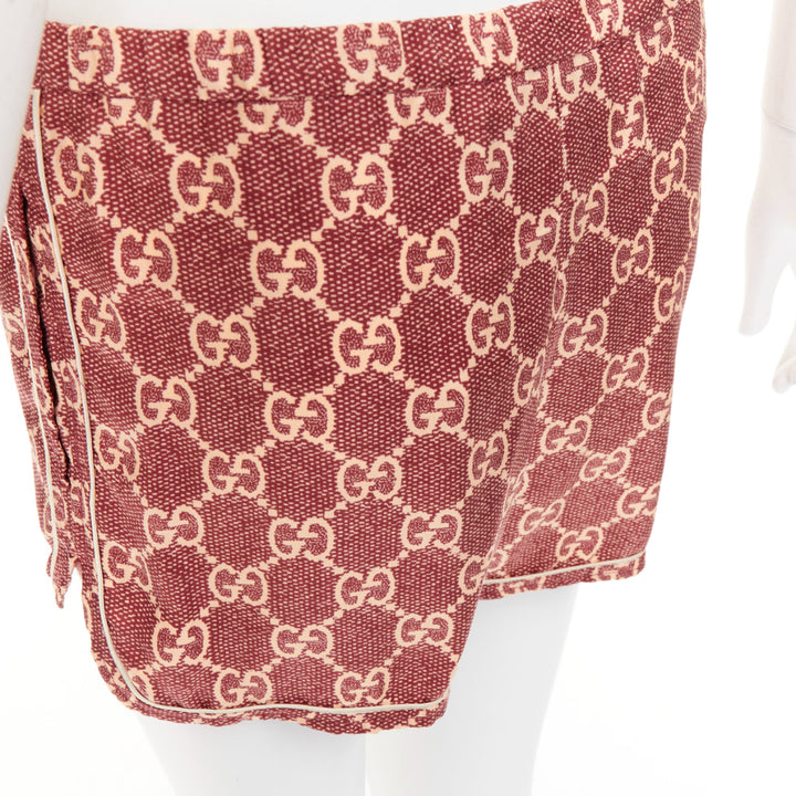 GUCCI red beige silk twill GG Supreme monogram satin trimmed pajama shorts XXS