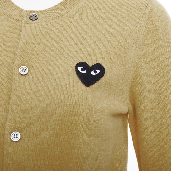 COMME DES GARCONS PLAY 2008 Blackwappen beige wool black heart cardigan S