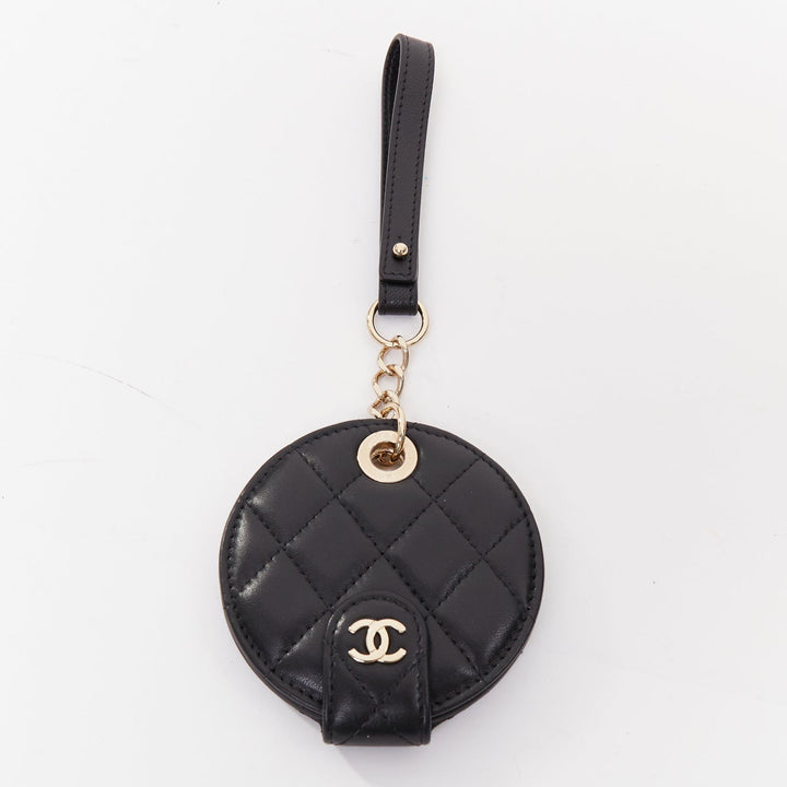CHANEL black quilted lambskin leather CC logo chain round luggage tag
