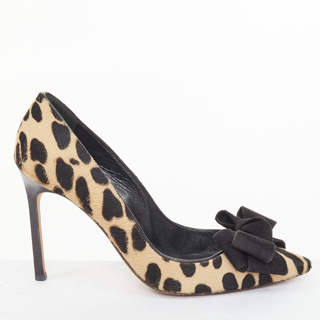 MANOLO BLAHNIK Vintage leopard print calf hair suede bow pointed toe pumps EU37