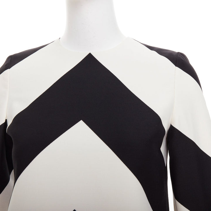 VALENTINO 2023 Strhype Crepe Couture cream black wool chevron dress IT36 XXS