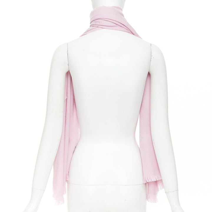 GUCCI GG Supreme 100% wool pink  monogram jacquard fringed edge shawl scarf