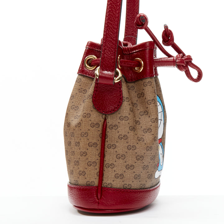 GUCCI DORAEMON 2021 Limited GG Supreme red drawstring crossbody bucket bag