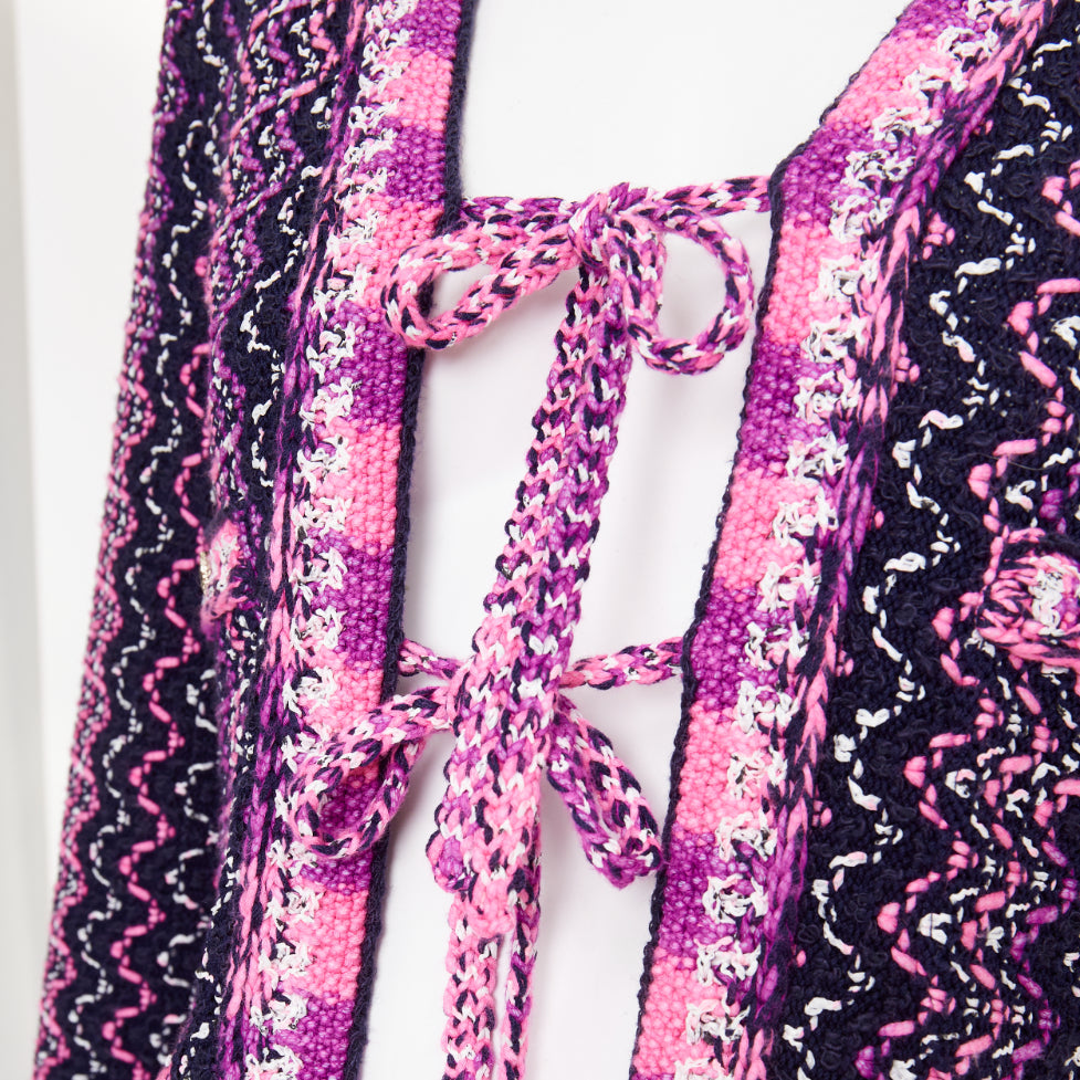 CHANEL 2021 P70494 fringe trim tie front tweed chevron cardigan jacket FR34 XXS