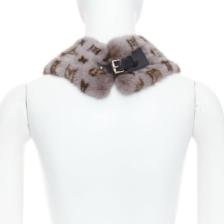 rare LOUIS VUITTON 2019 grey mink fur LV monogram silk lined collar scarf