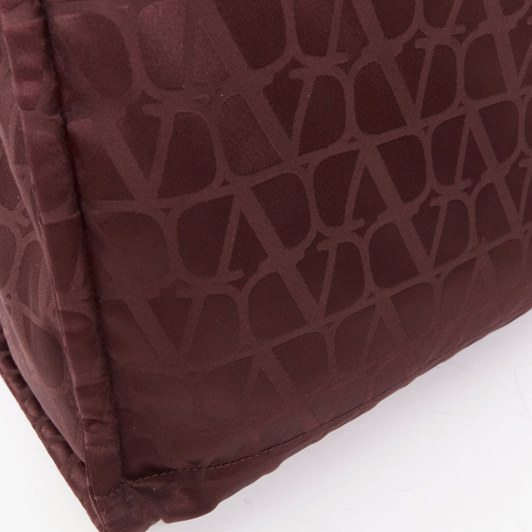 rare VALENTINO PORTER 2024 Runway burgundy nylon VLOGO top handle crossbody tote