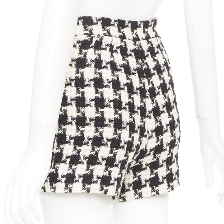 VALENTINO 2024 black white houndstooth tweed slash pocket shorts IT 36 XXS