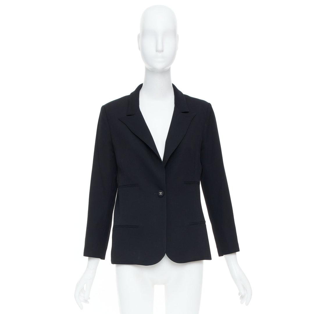 CHANEL 1996 Vintage black wool single cc logo button pocket blazer FR36 XS
