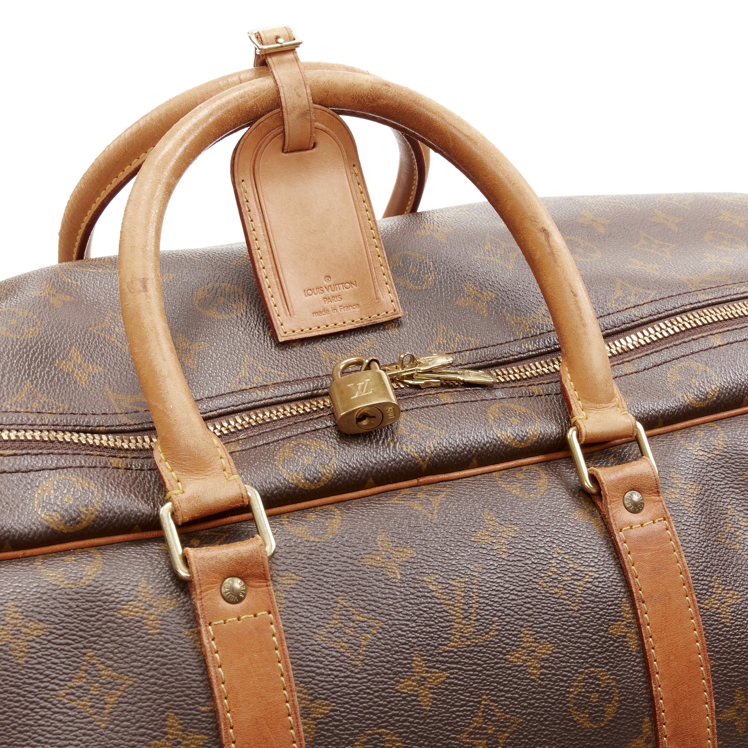 ルイヴィトン  シリウス70   LOUIS VUITTON Louis Vuitton Authentic Sirius 70 LV MonoGram Soft Suitcase