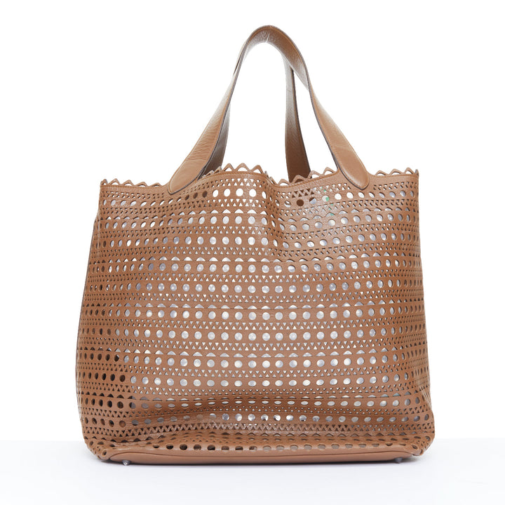 ALAIA 2021 Le Mina 32 Vienne laser cut tan leather shoulder handbag tote bag