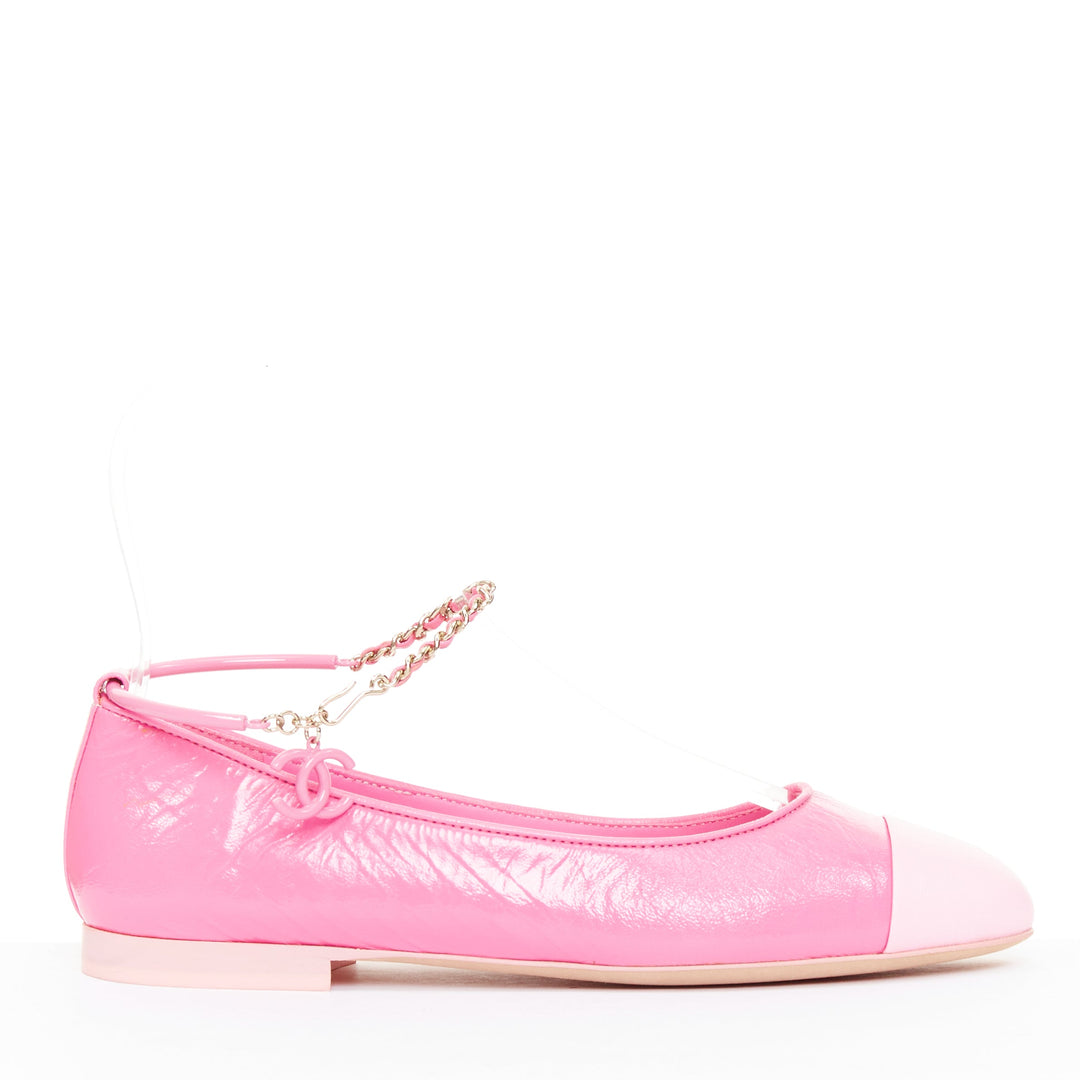 CHANEL 2022 pink crinkled leather cap toe ankle chain CC charm ballet flats EU36