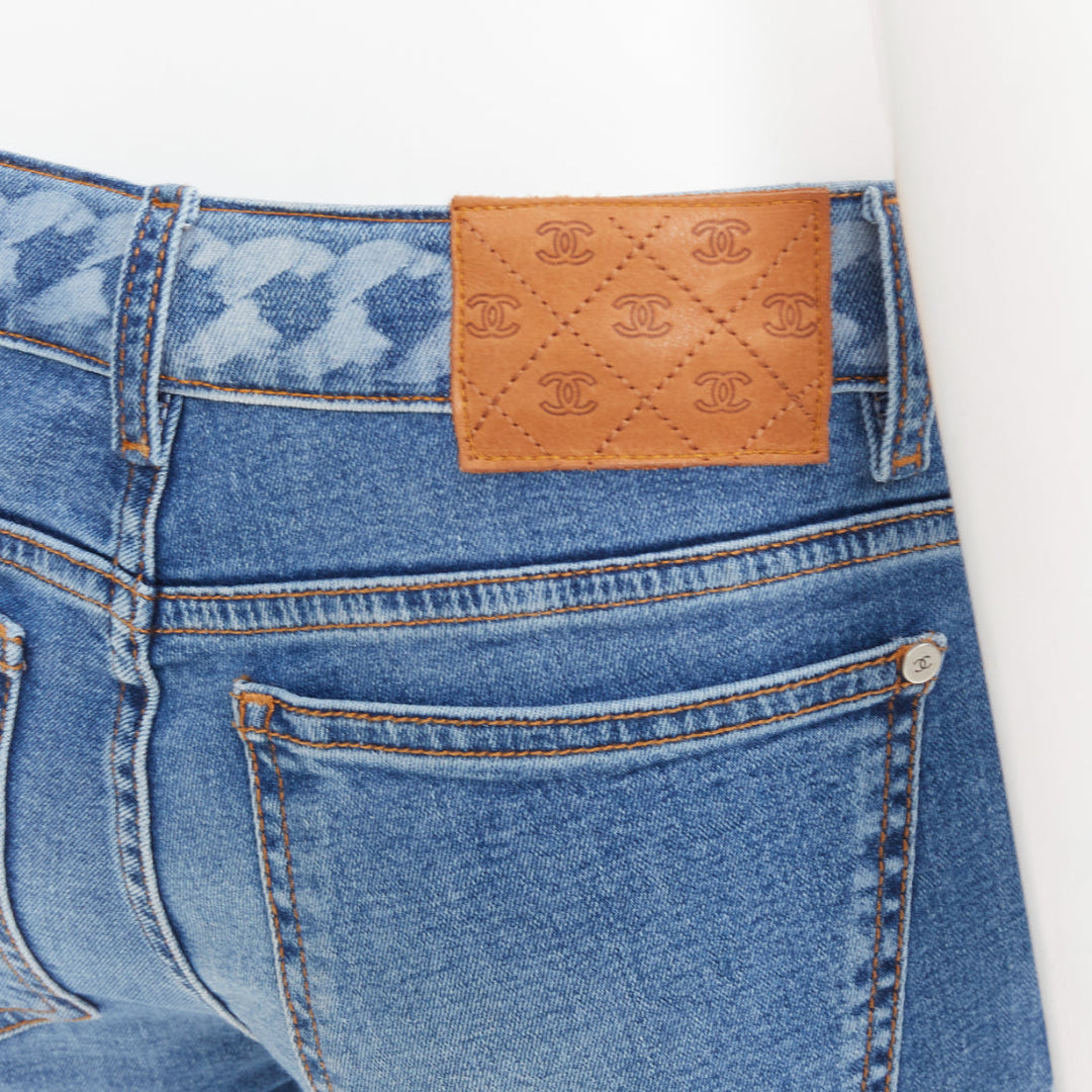 CHANEL 2019 blue cotton chain print side skinny stretch denim crop jeans FR34 XS