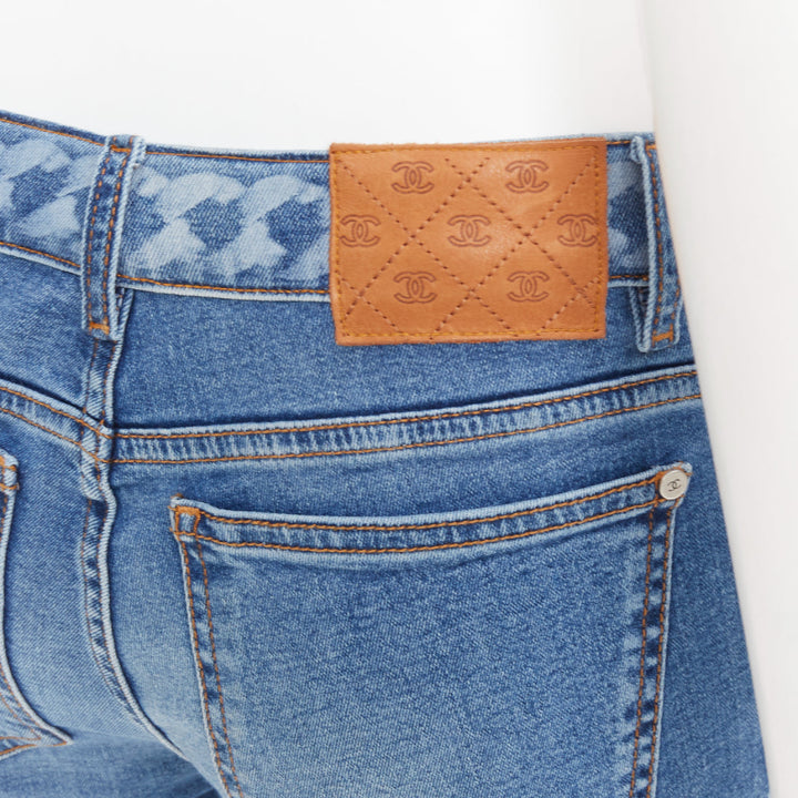 CHANEL 2019 blue cotton chain print side skinny stretch denim crop jeans FR34 XS