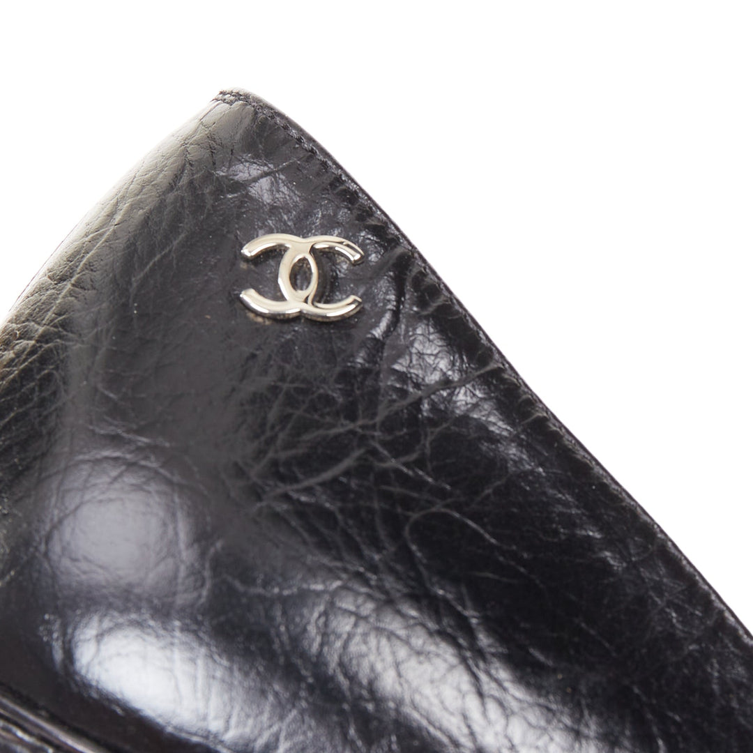CHANEL 2014 Runway Sculpted Sailor Knot black crumpled leather CC pumps EU38.5