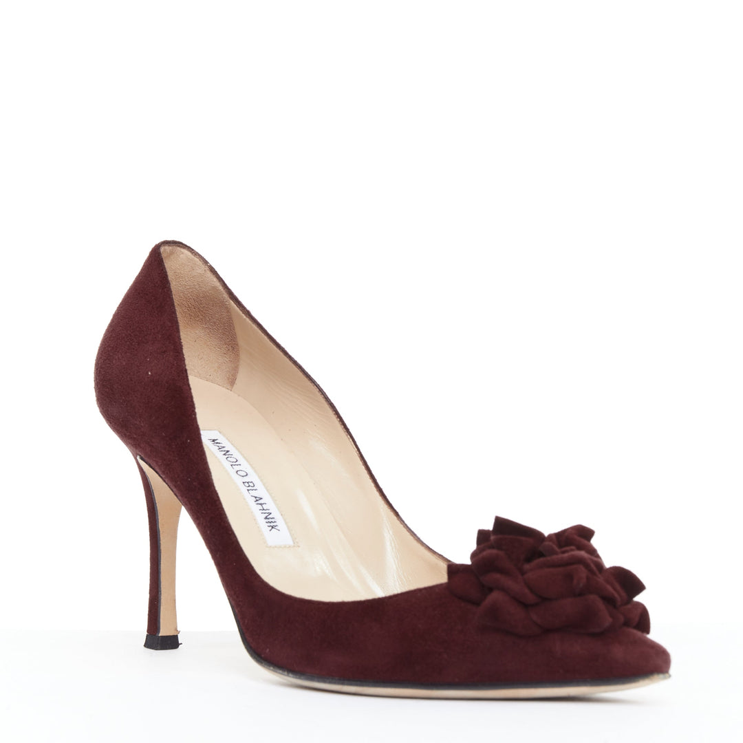 MANOLO BLAHNIK Lisa burgundy suede flower applique pumps EU39