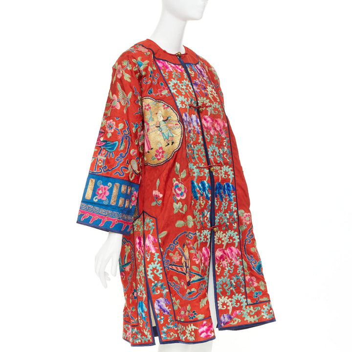 VINTAGE red gold Traditional Chinese motif embroidery brocade silk coat