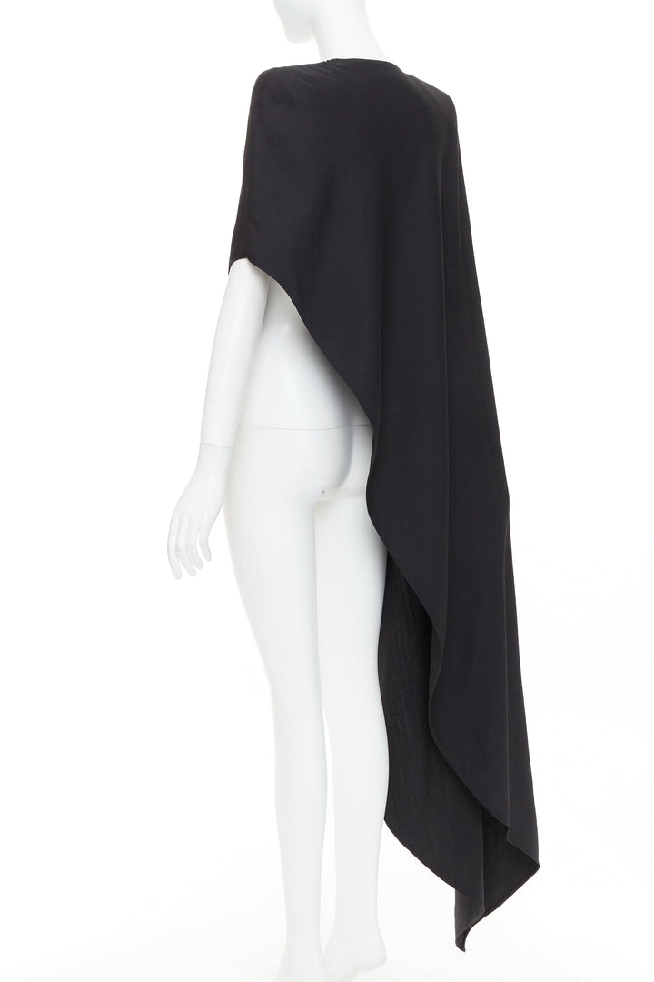 ALEXANDRE VAUTHIER COUTURE AW2023 Runway black power asymmetric drape top