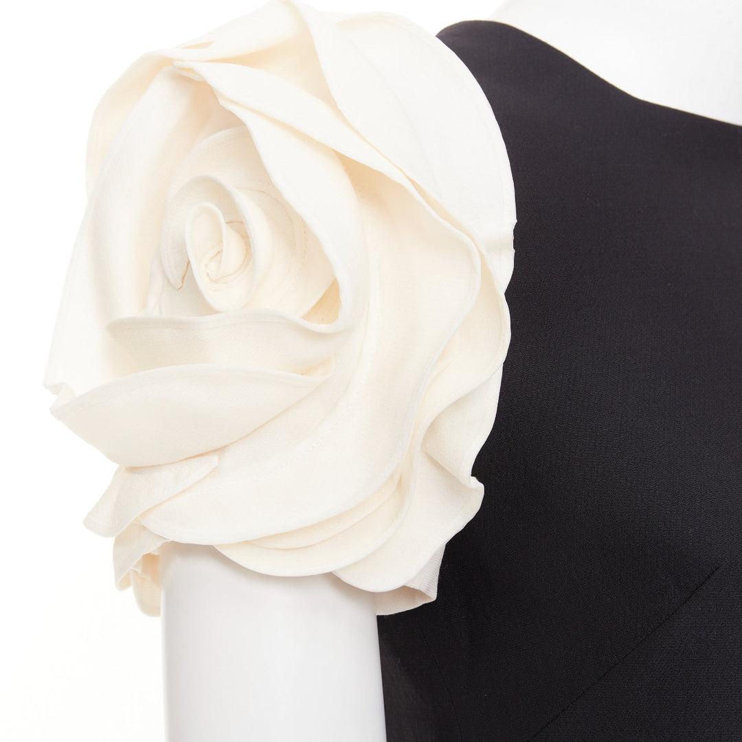 VALENTINO 2023 Crepe Couture black cream rosette floral cap sleeve dress IT40 S