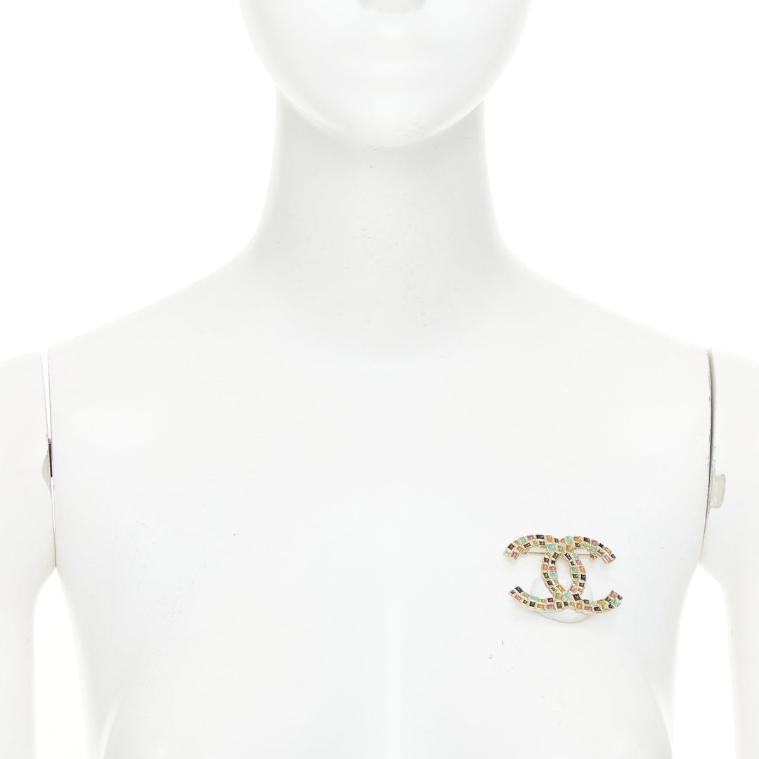 CHANEL 09C enamel mosaic multicolor pebble interlocking CC pin brooch