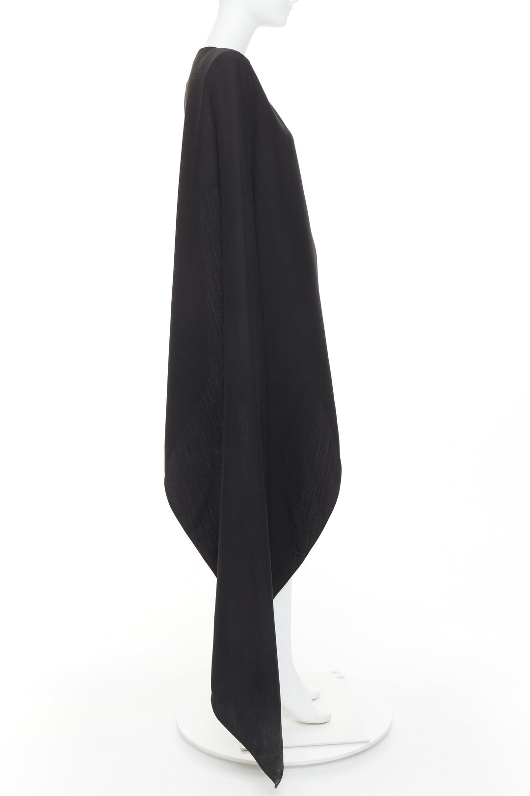 ALEXANDRE VAUTHIER COUTURE AW2023 Runway black power asymmetric drape top