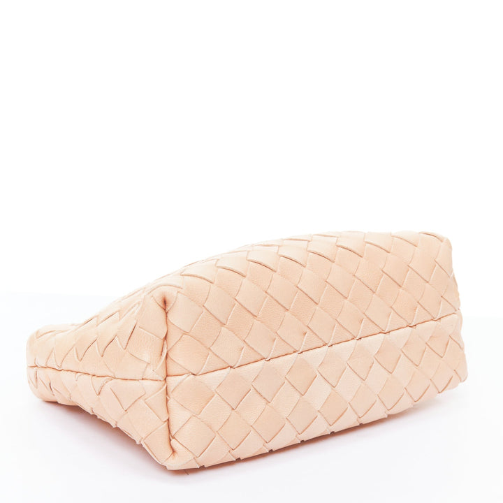 BOTTEGA VENETA light nude intrecciato leather woven zip pouch