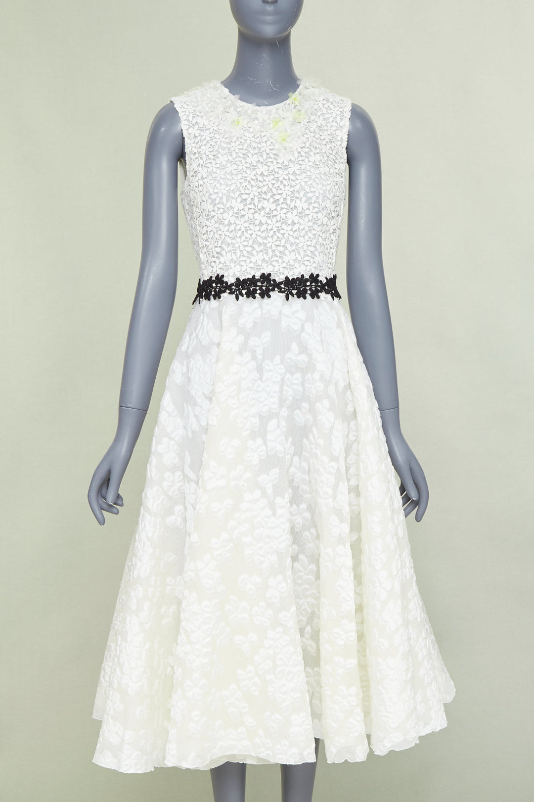 GIAMBATTISTA VALLI ivory floral cloque lace body sleeveless bridal dress IT40 S