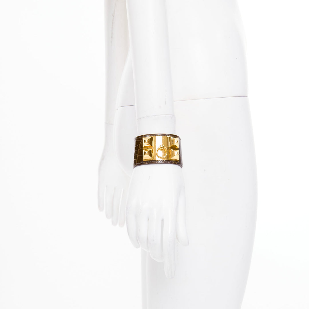 HERMES Collier de Chien brown shiny alligator gold medor cuff bracelet