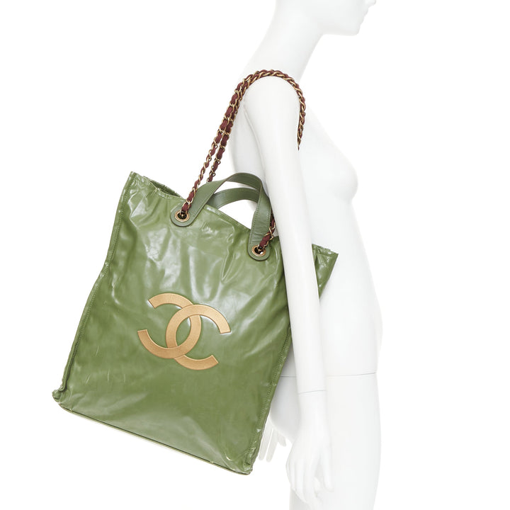 CHANEL 2011 Harrods Limited Edition Cabas green PVC North South Shopper bag
