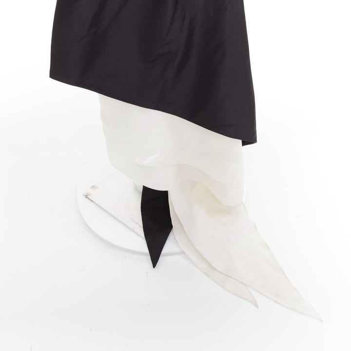 ALEXANDRE VAUTHIER COUTURE AW2018 Runway exaggerated bow draped asymmetric gown