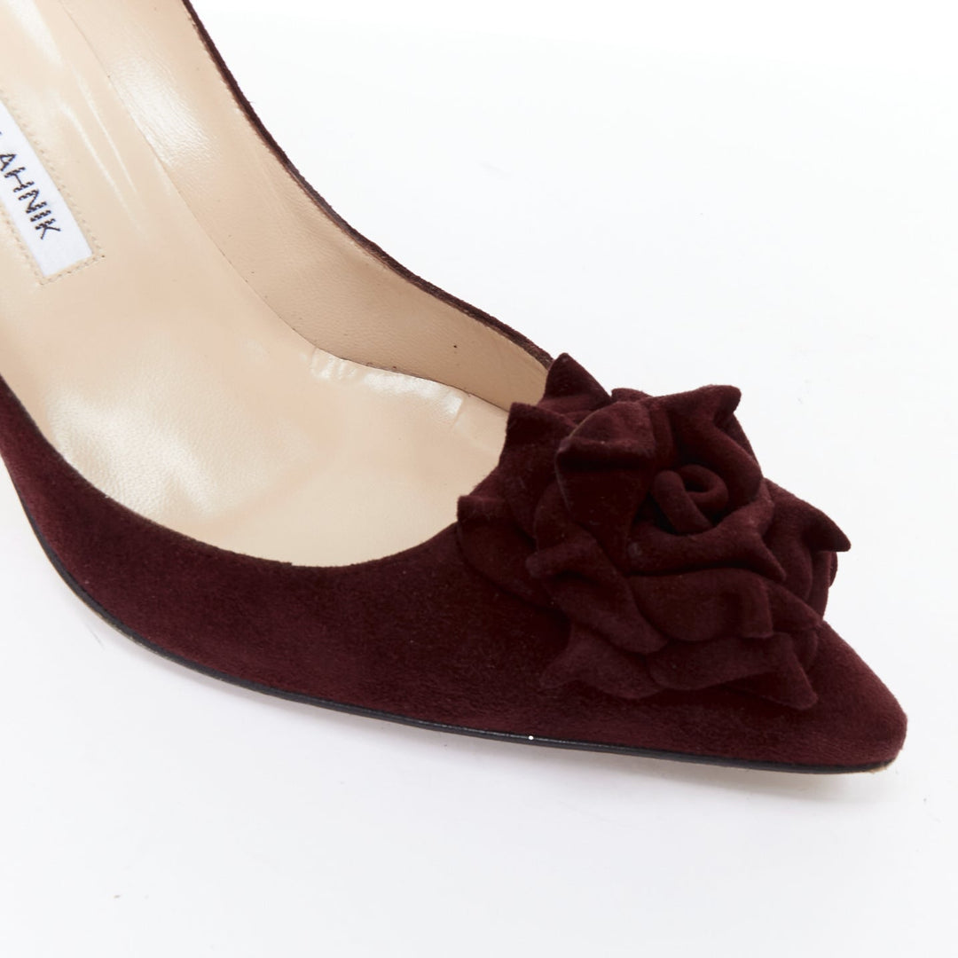 MANOLO BLAHNIK Lisa burgundy suede flower applique pumps EU39