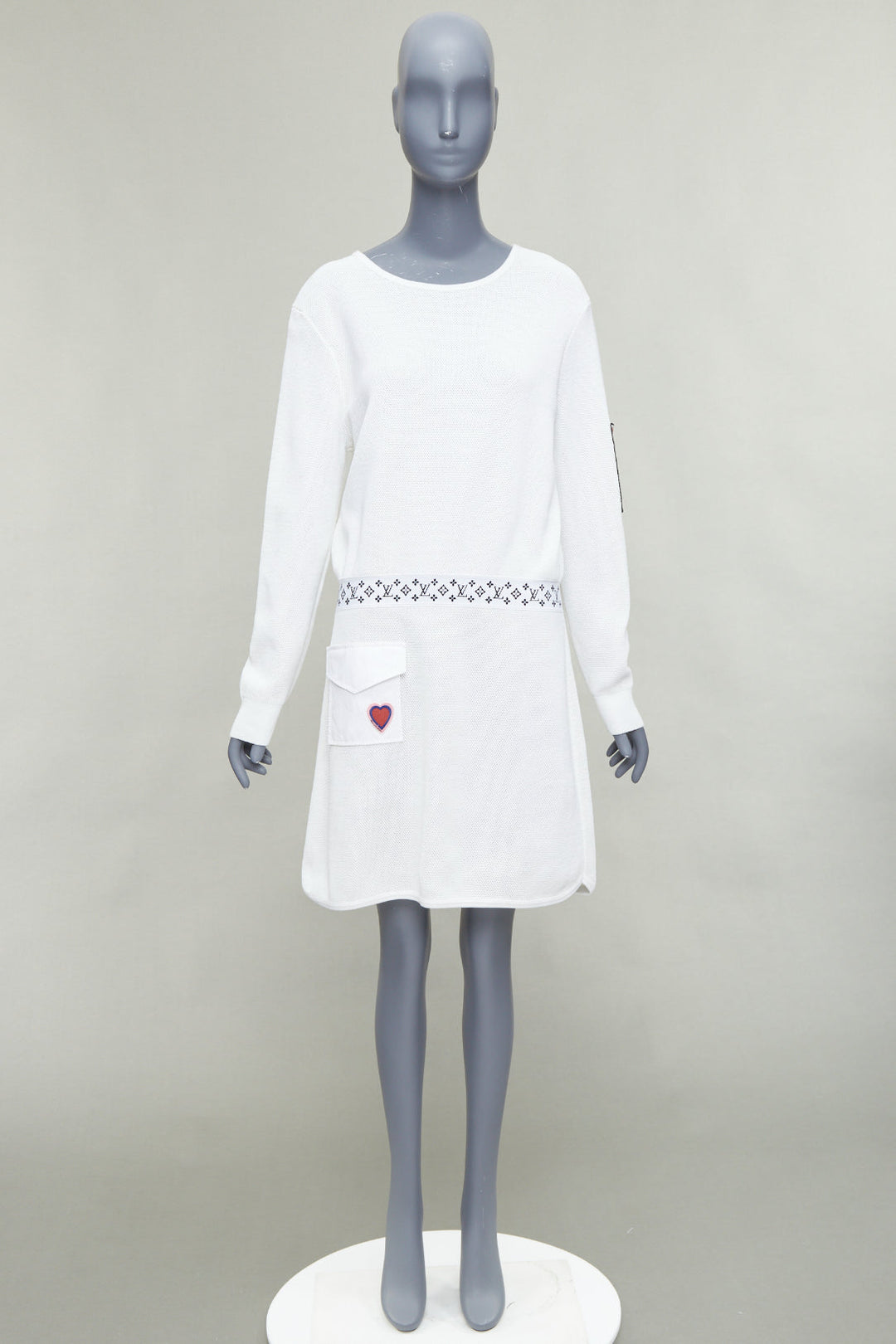 LOUIS VUITTON 2023 Queen of Hearts cream LV badge slouchy dress L