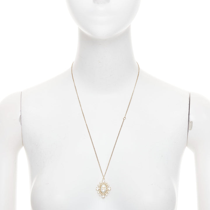 CHANEL 2020 crystal faux pearl pendant CC logo gold chain necklace