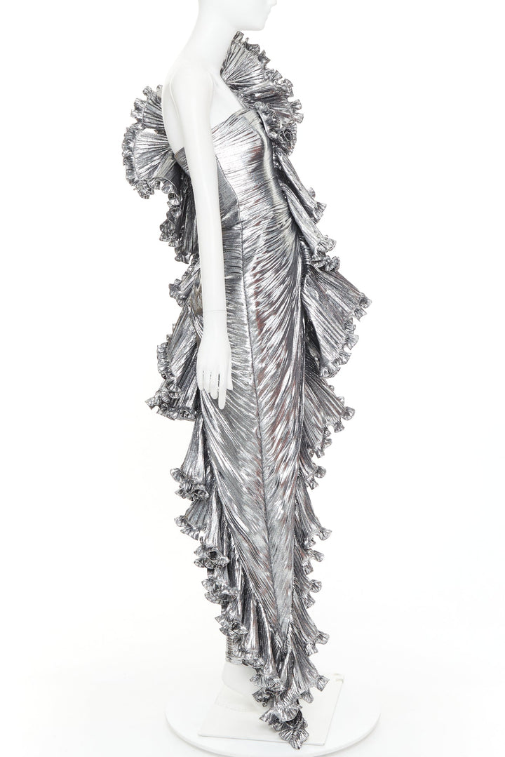 ALEXANDRE VAUTHIER COUTURE AW2023 Runway silver ruffle one shoulder top pant set