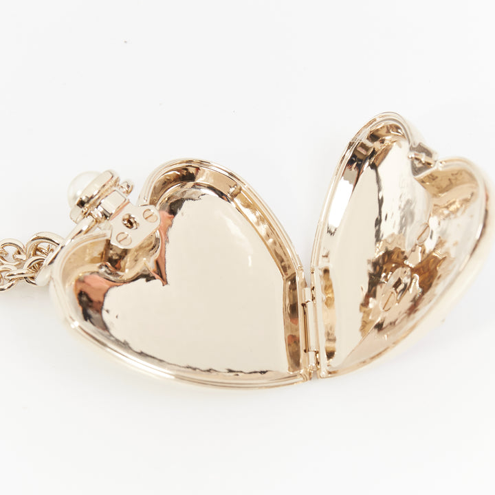 CHANEL B22C AB7531 Giant Heart Locket gold plated CC locket long chain necklace