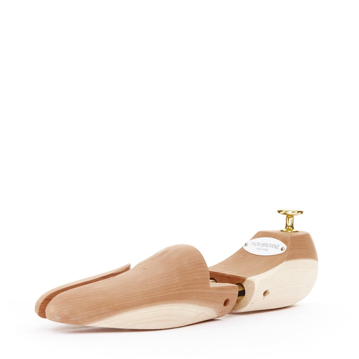 THOM BROWNE brown cedar wood split toe brass knob logo footwear shoe trees M