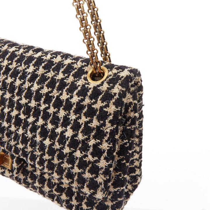 rare CHANEL 2015 Reissue 2.55 Brasserie Gabrielle houndstooth tweed flap bag
