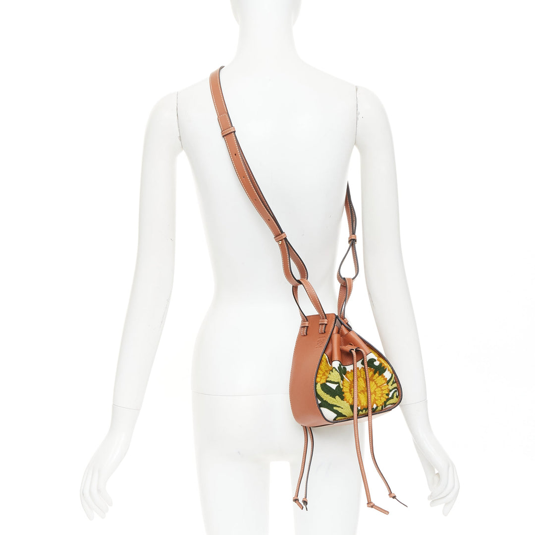 LOEWE 2019 William de Morgan Hammock Mini tan floral needlepoint embroidered bag