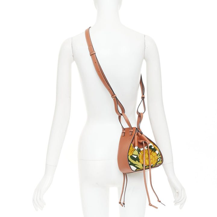 LOEWE 2019 William de Morgan Hammock Mini tan floral needlepoint embroidered bag