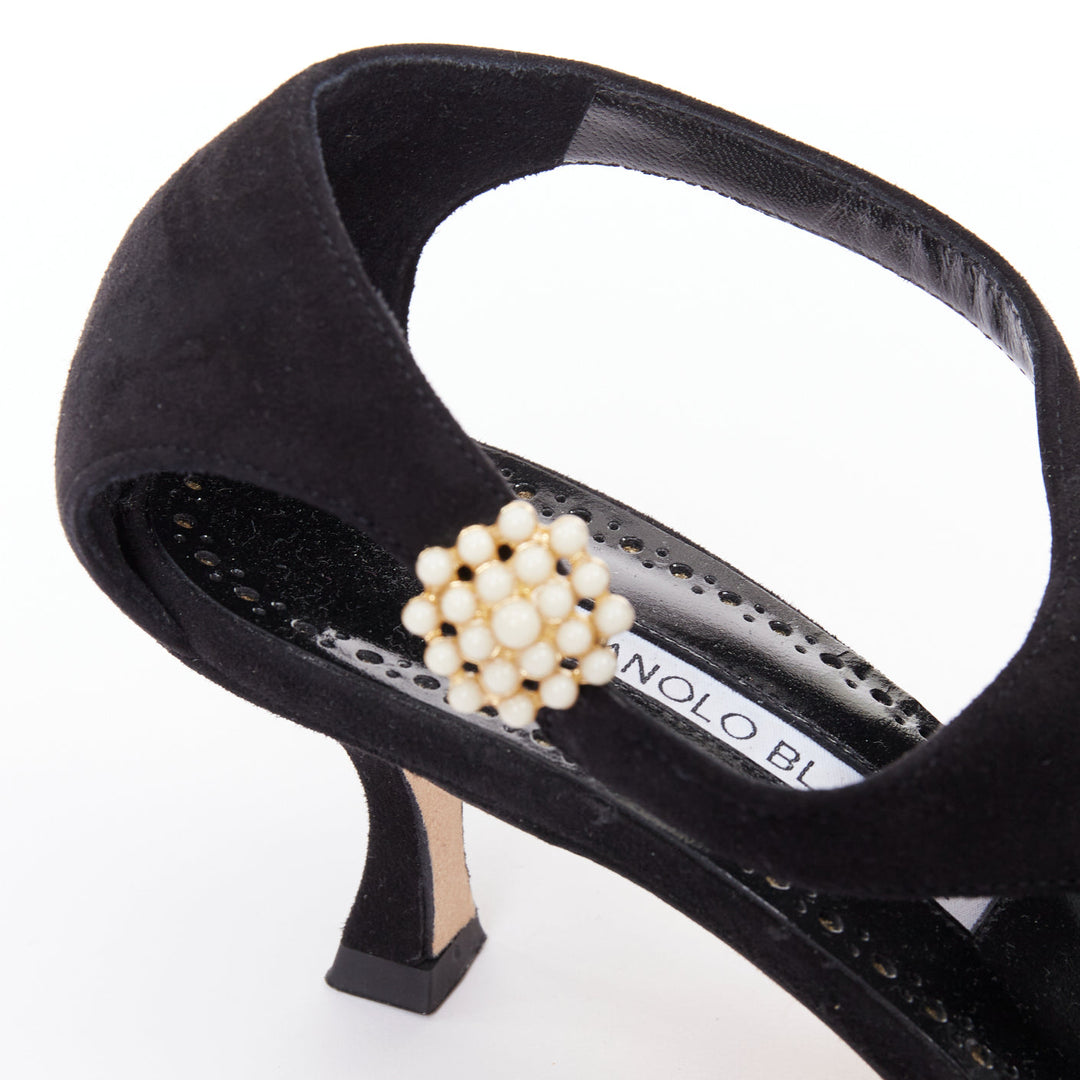 MANOLO BLAHNIK Shufta 50 black suede pearl button kitten heels EU37